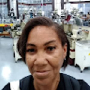 Meet your Posher, Adelana